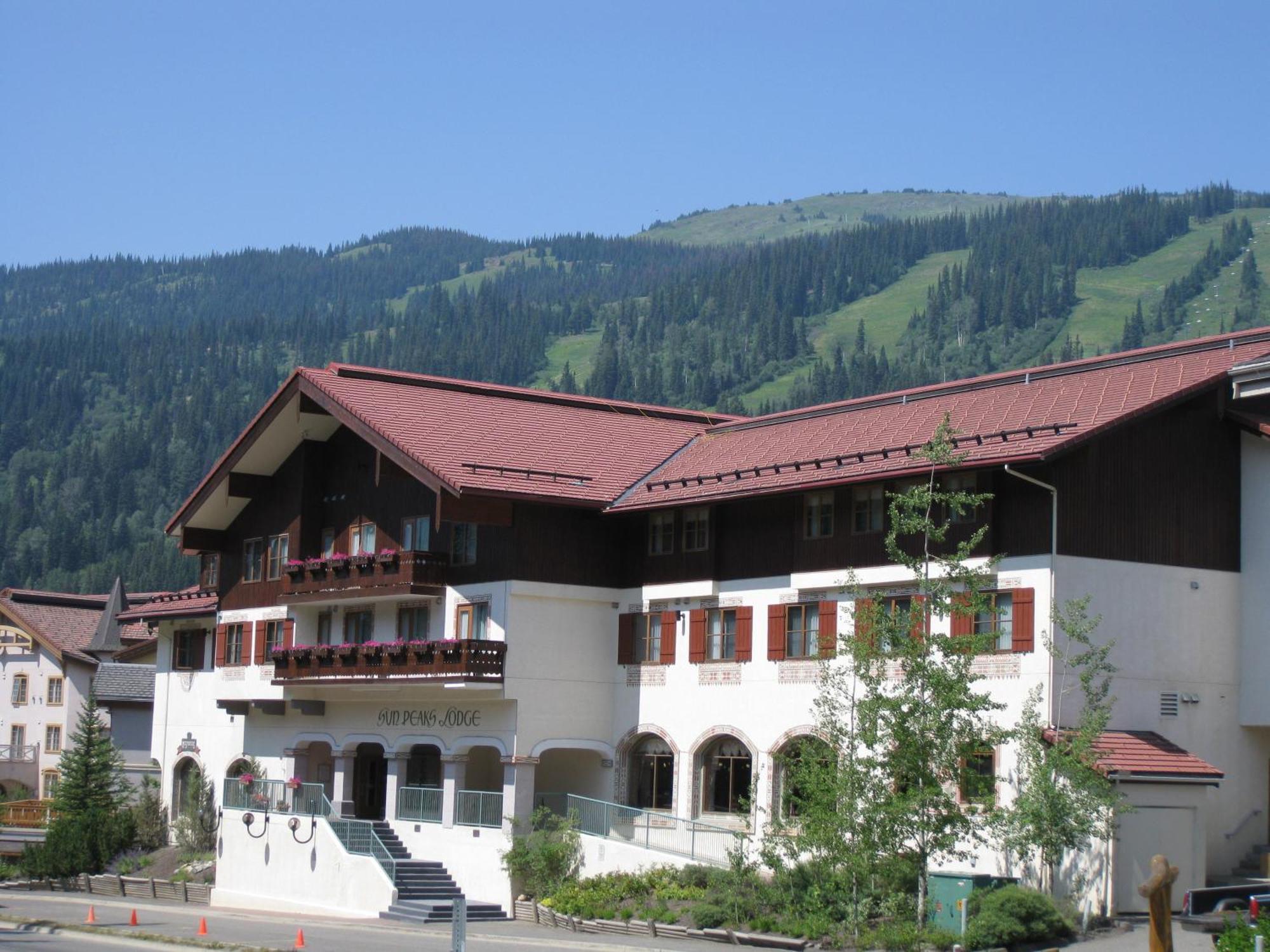 Sun Peaks Lodge Exterior foto