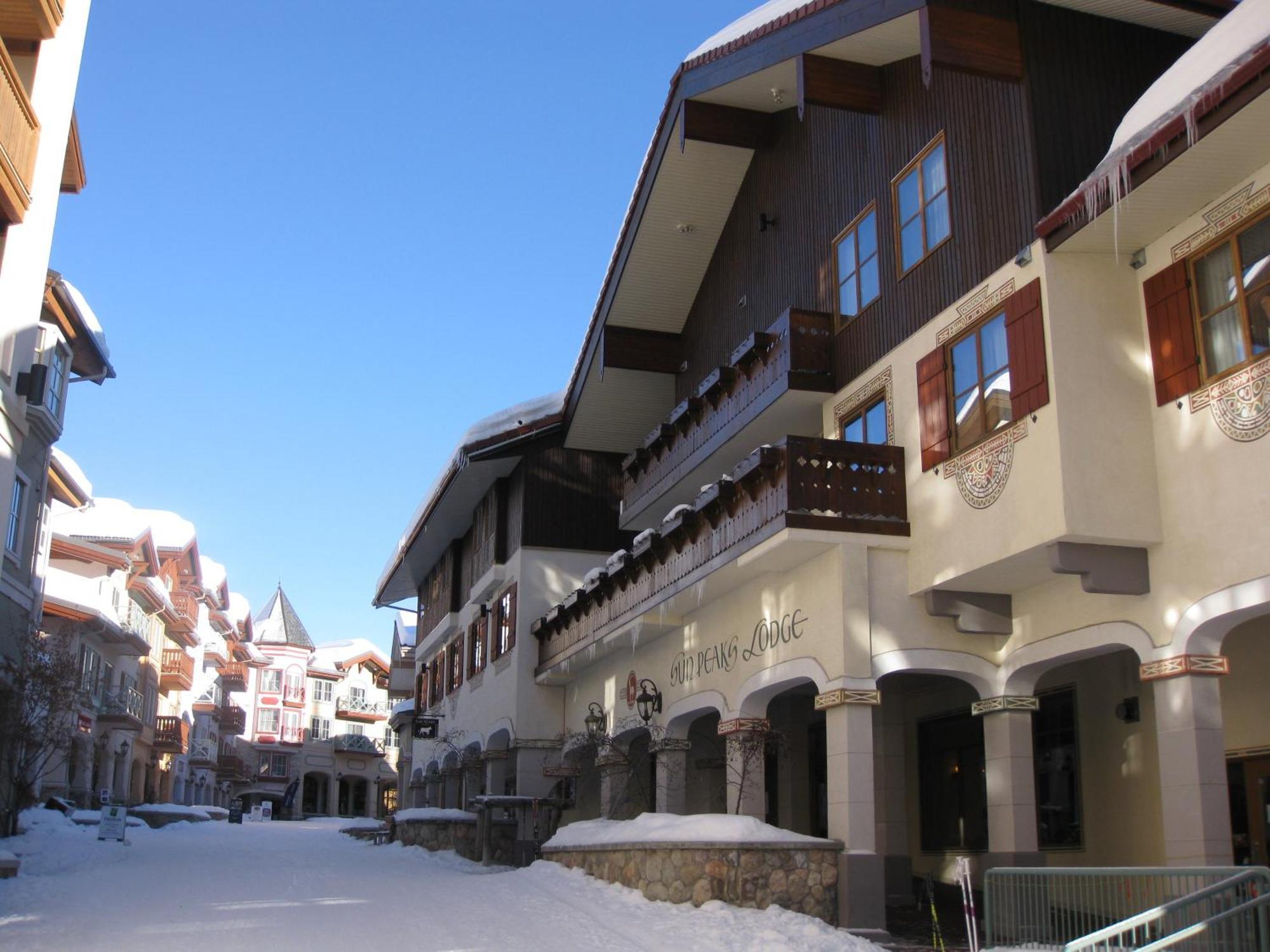 Sun Peaks Lodge Exterior foto