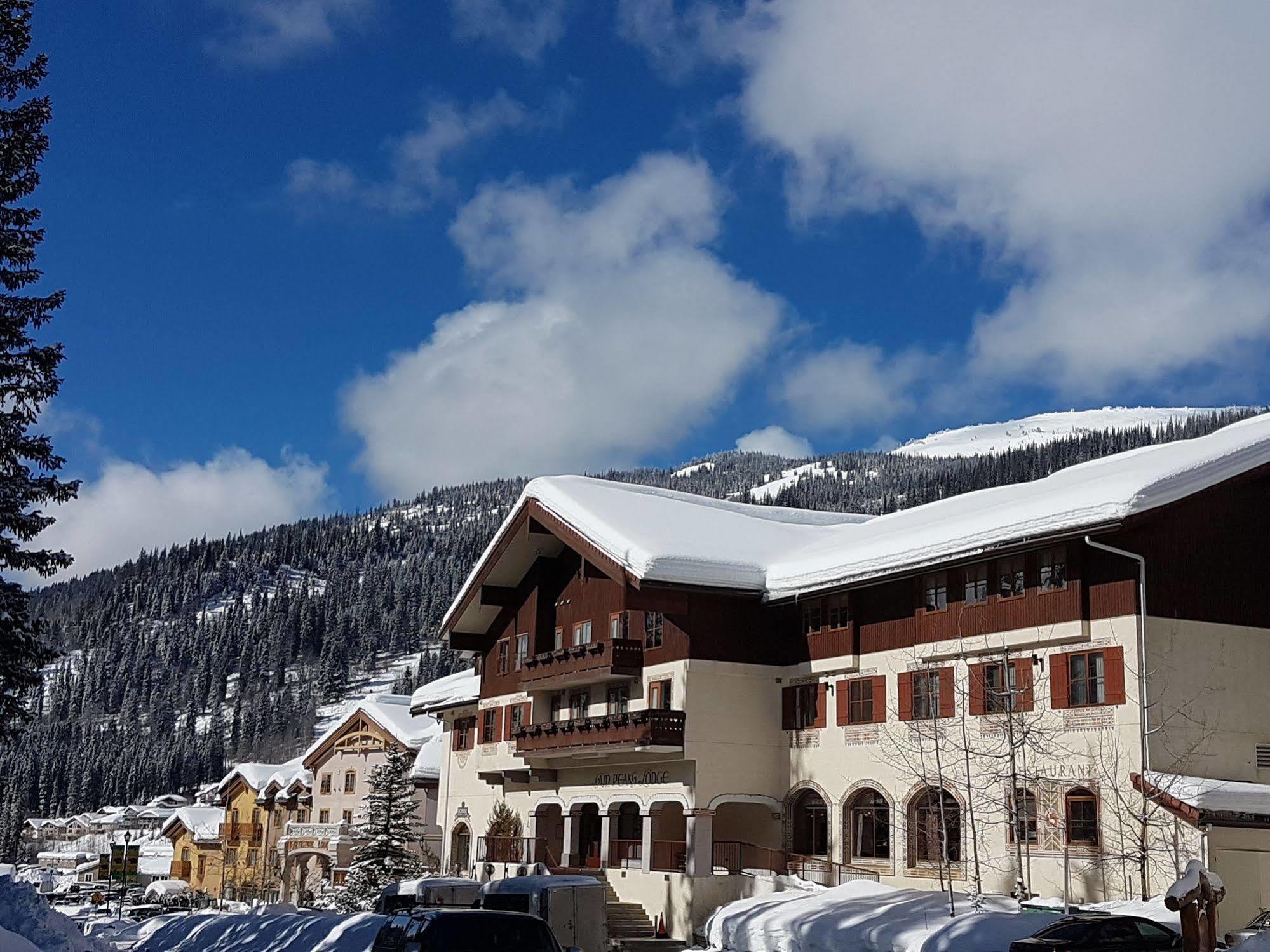 Sun Peaks Lodge Exterior foto